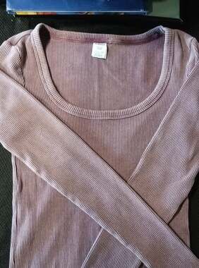 Long Sleeve Ribbed Scoop Neck VS